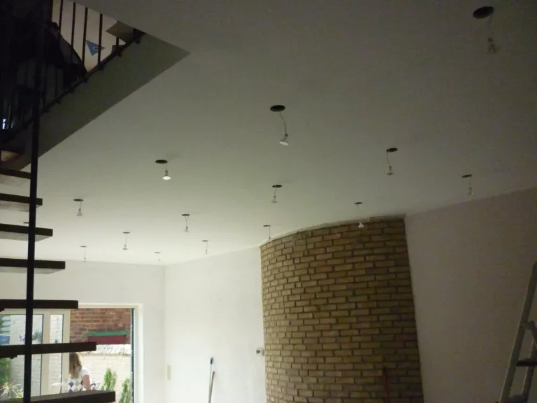 Rénovation d’un séjour avec escalier ouvert — photo 3