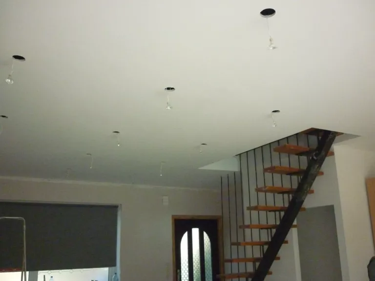 Rénovation d’un séjour avec escalier ouvert — photo 1